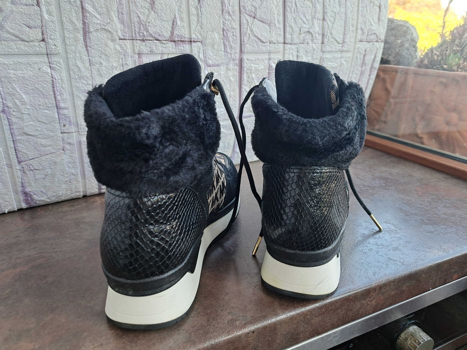 дамски боти,зимни обувки,ботуши на платформа,MICHAEL KORS номер38,