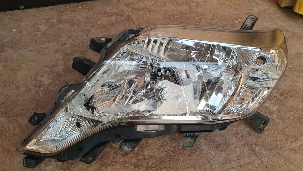 Продам фары на Прадо 150