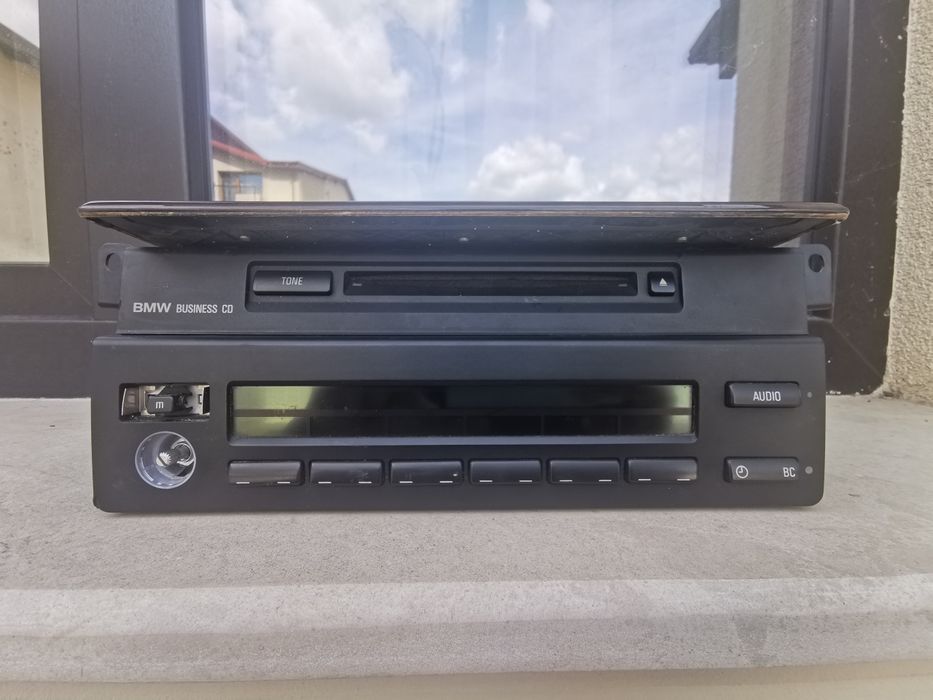 Radio-CD BMW E39 +rama cu trim exclusive