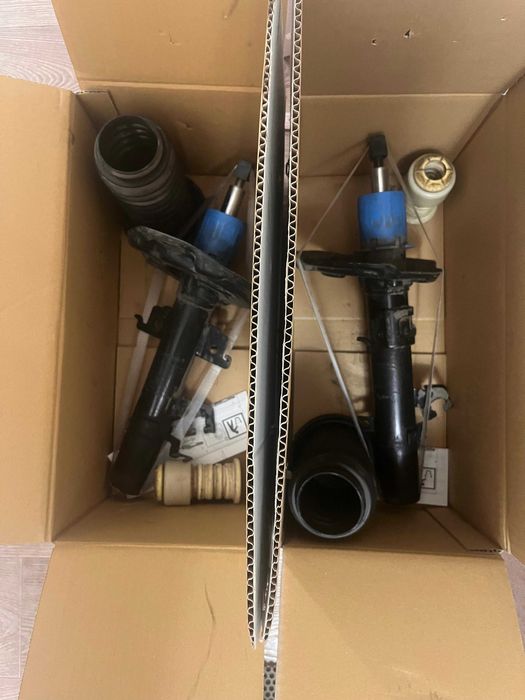 Продам оригинальные стойки передние NISSAN QASHQAI J11