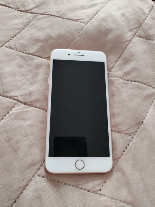 iPhone 8 Plus – Отличен, чист и готов за ползване!