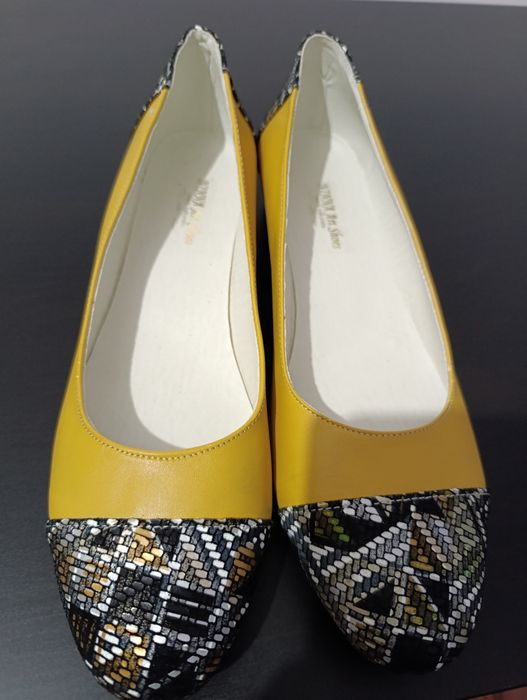 Vând doua perechi pantofi Nr 41