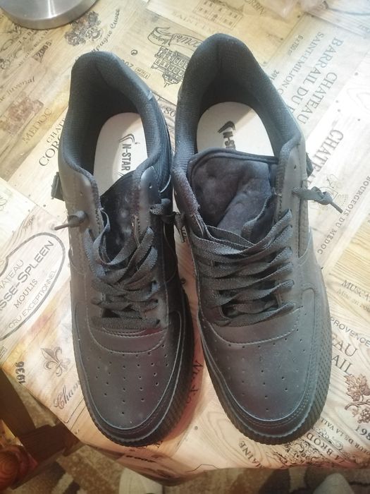 Нови мъжки маратонки