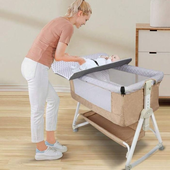 Бебешка кошара next to me