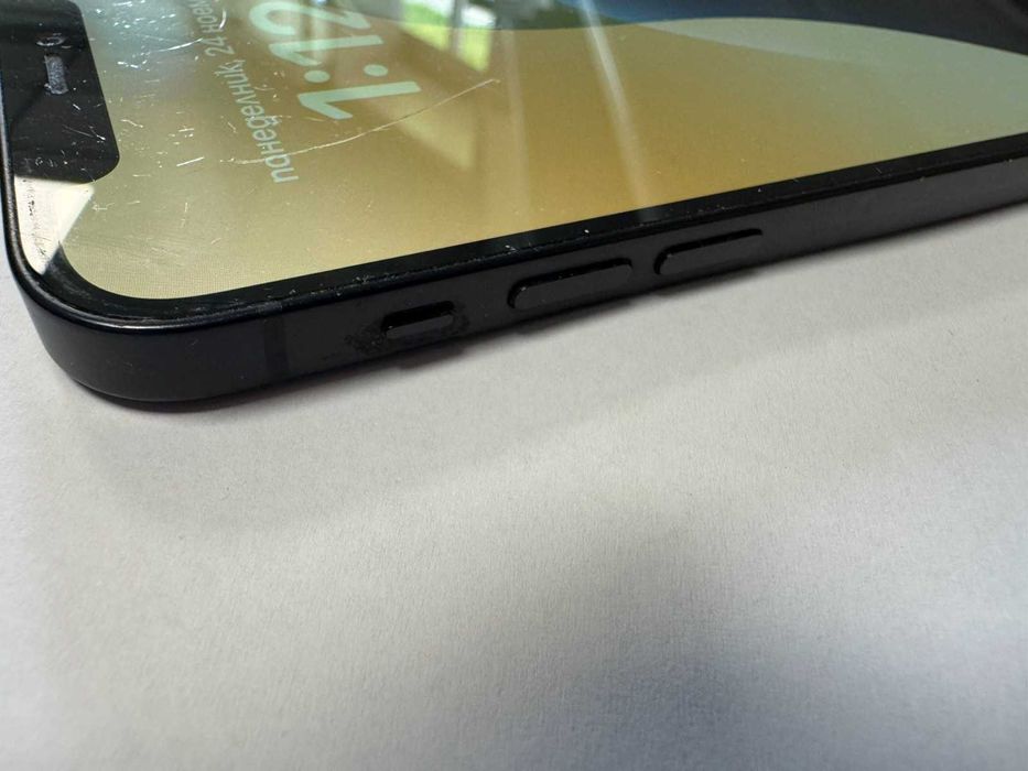 Iphone 12 64GB battery health 78%