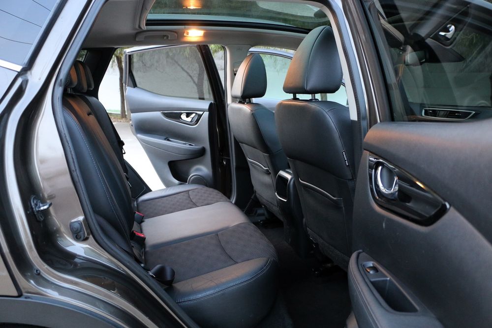 Nissan Qashqai  Panoramic, Piele,, Lane Assist, Xenon, Camere 360°