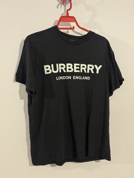 Продавам тениски BURBERRY