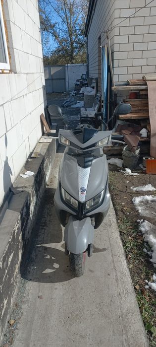 Продам Скутер лия