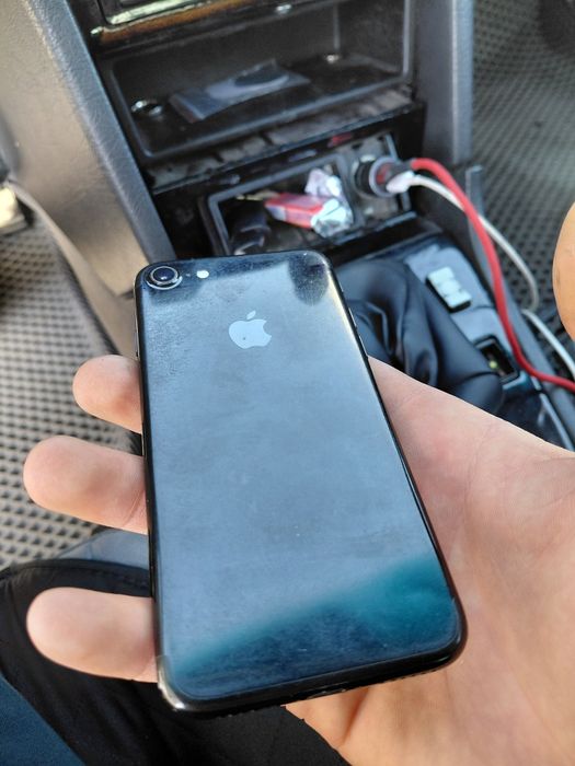 IPhone 7, 32 гигабайт