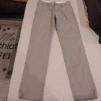 Дамски панталон Levi's, размер 28, тип дънков.