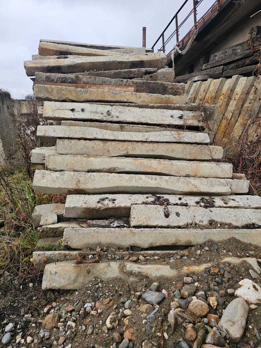 Traverse cale ferata beton