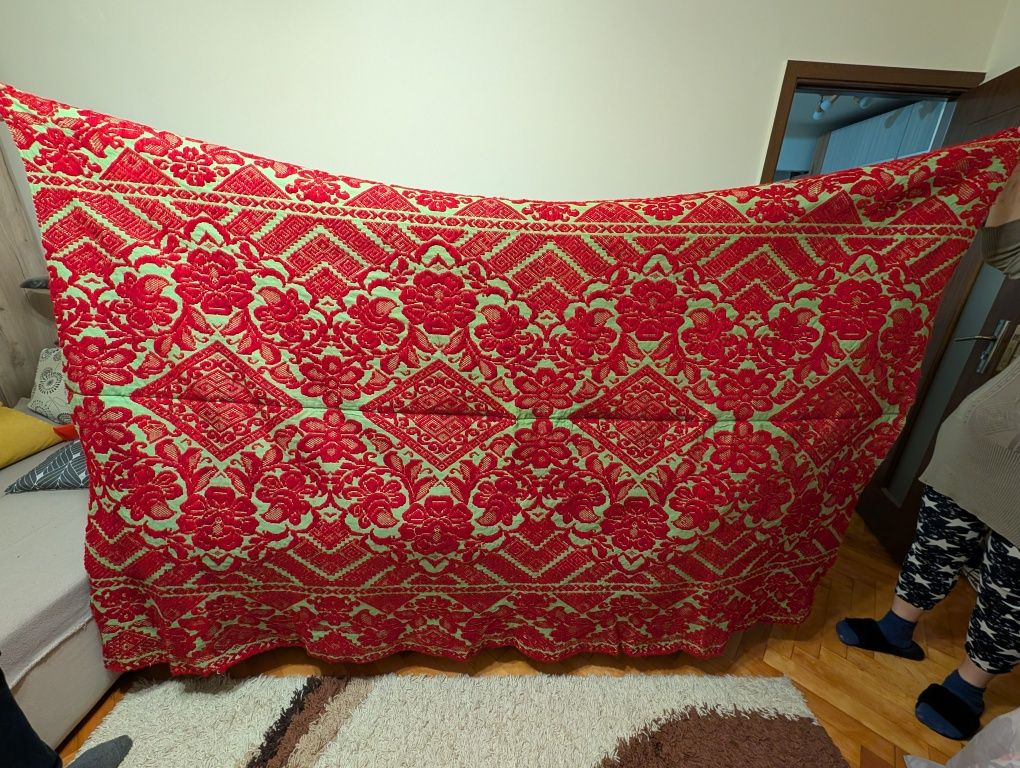 Covoare, cuverturi țesute la război traditional