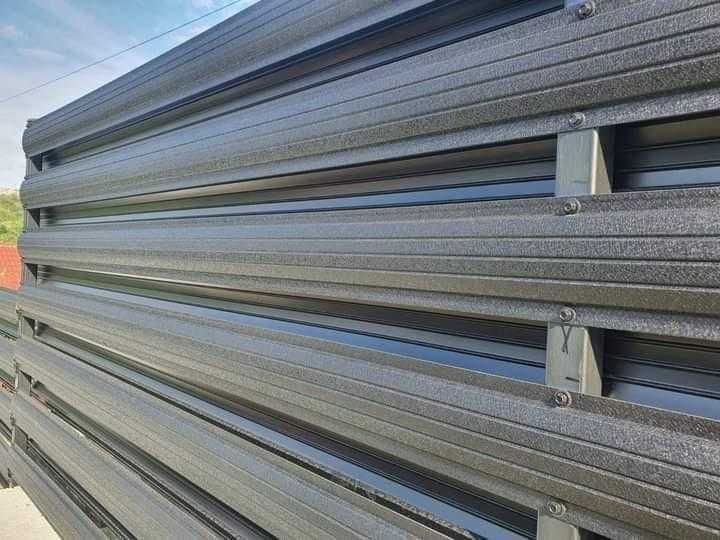 Garduri si porti stil jaluzea, sipca metalica, tabla cutata