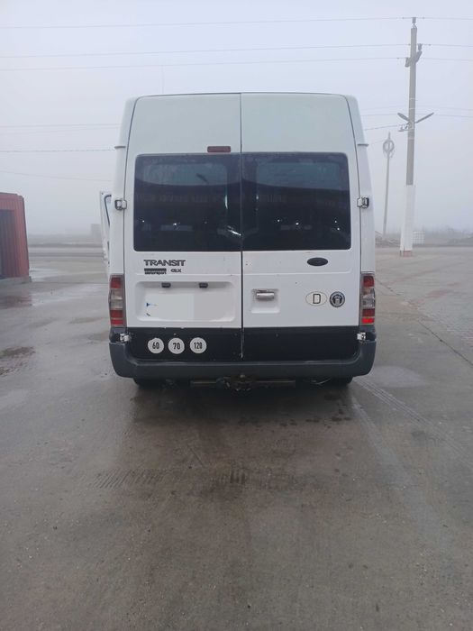 Vând Ford transit