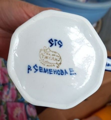 Большие кружки Гжель.