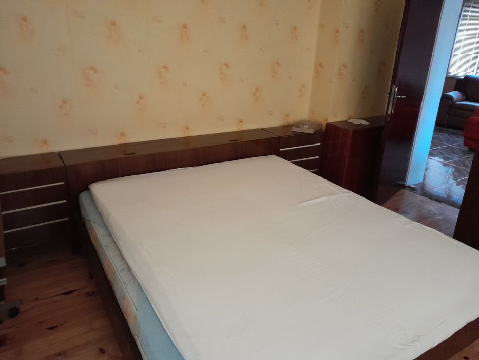 Дава се под наем етаж от къща