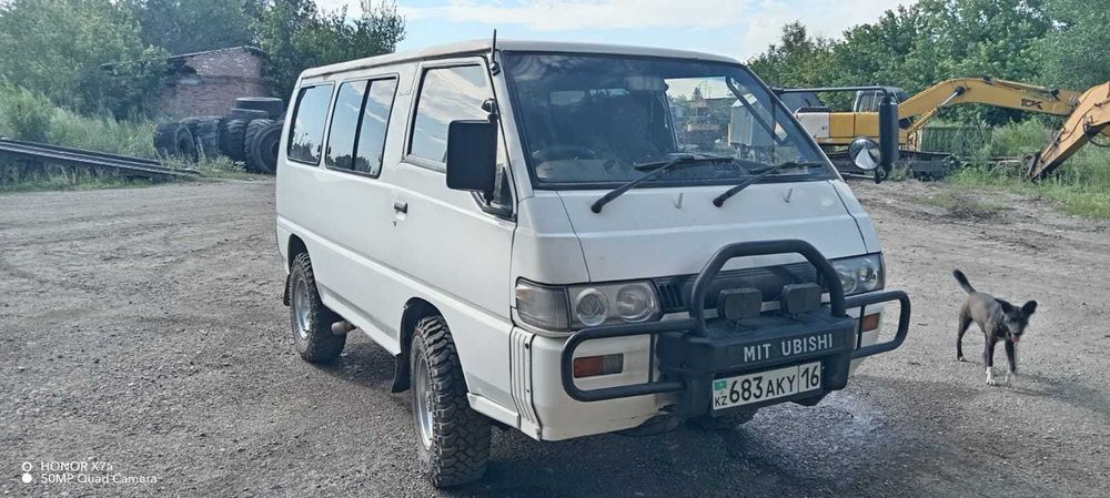 Mitsubishi Delica 1994 г.