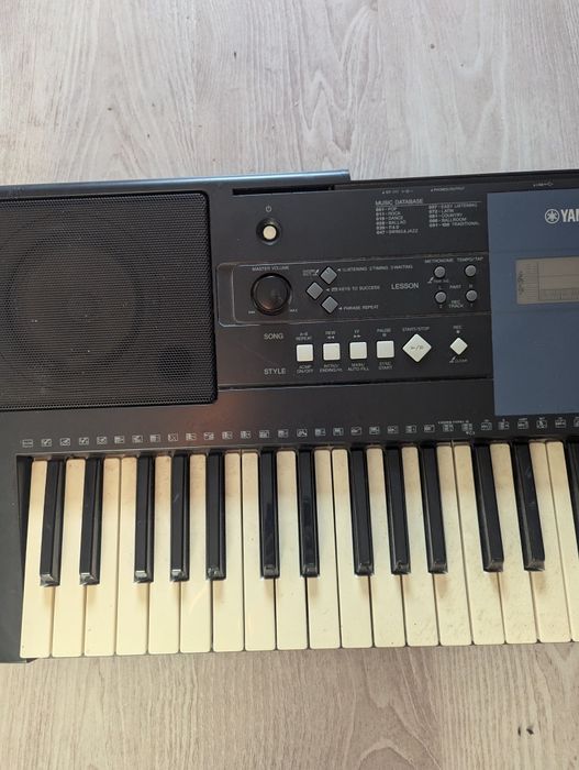 Vând orga Yamaha perfect funcțională