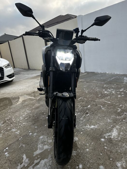 CFMOTO 300NK 2025