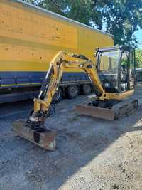 Miniexcavator Caterpillar 302.4D, 2.4 tone