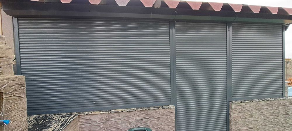 RULOURI Aluminiu si Usi de garaj rezidentiale SECTIONALE