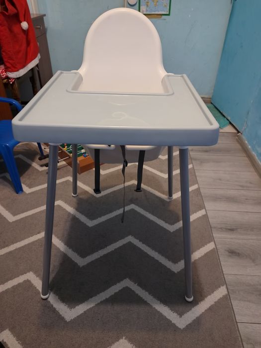 Детско столче за хранене.