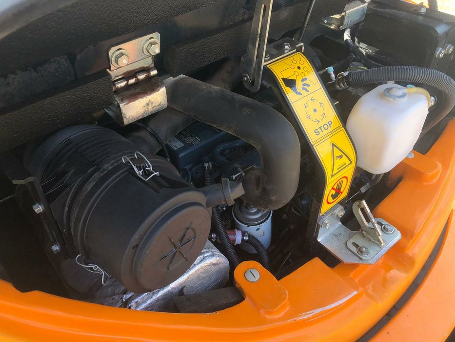 Excavator senile Hanix(Kubota) an 2014,  5.5T