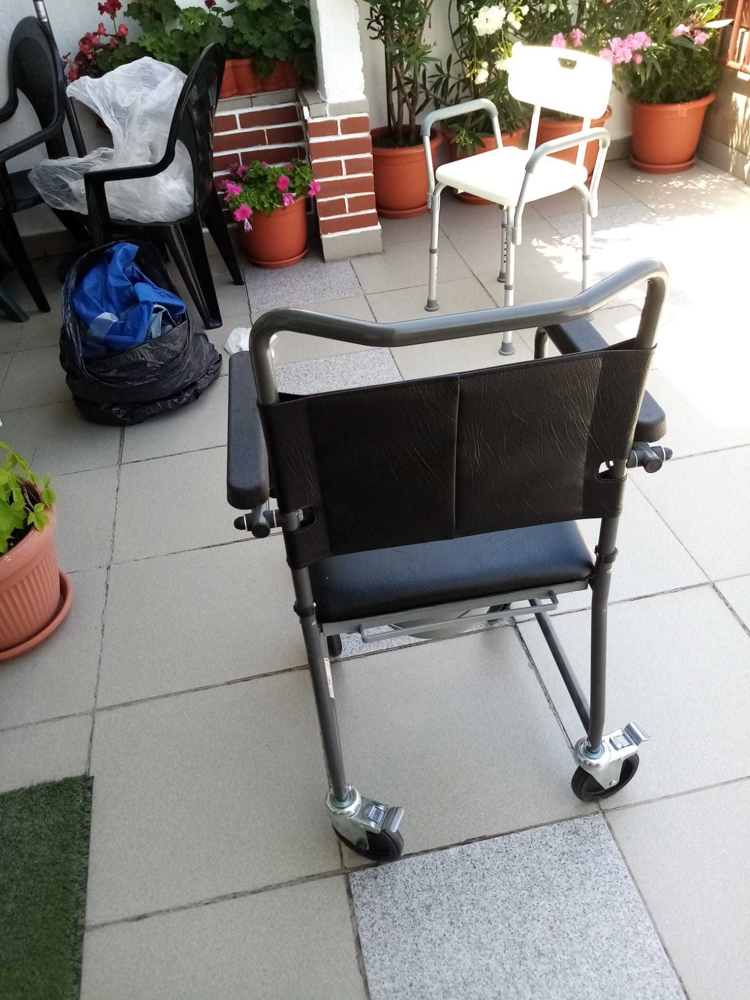 Scaun WC cu rotile pentru persoane varstnice sau imobilizate