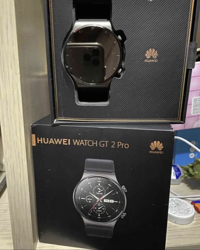 Продам новые смарт часы Huawei watch gt 2 pro