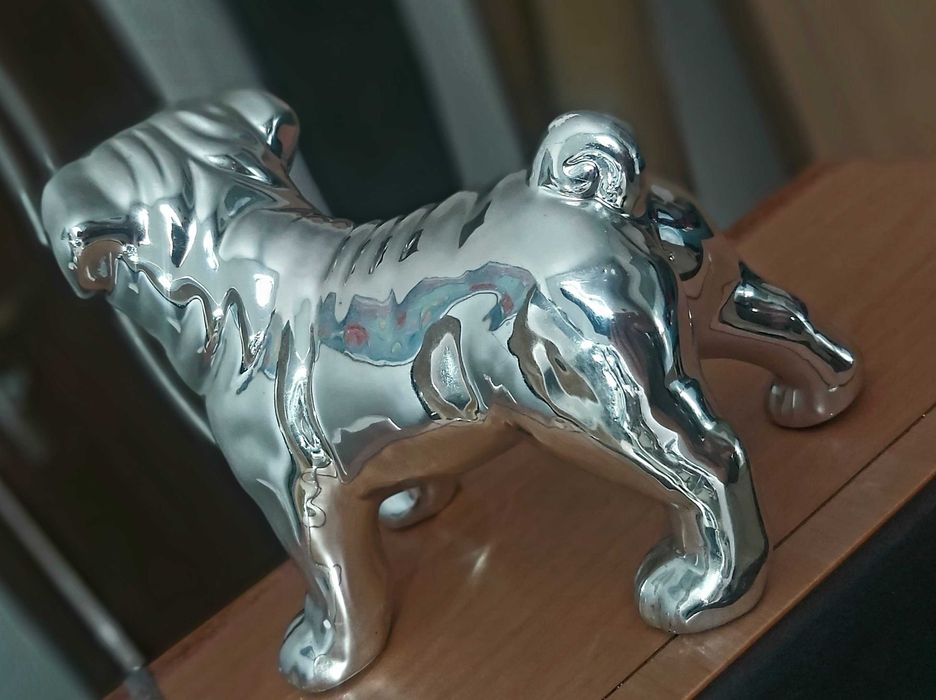 Statuetă decorativă câine Bulldog, efect oglindă cromat!