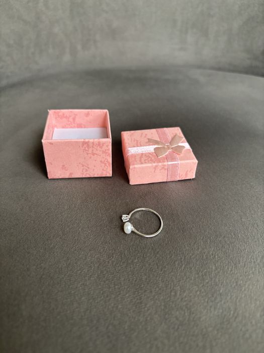 Inel ajustabil cu perla naturala - nou - ajustabil - in cutie cadou