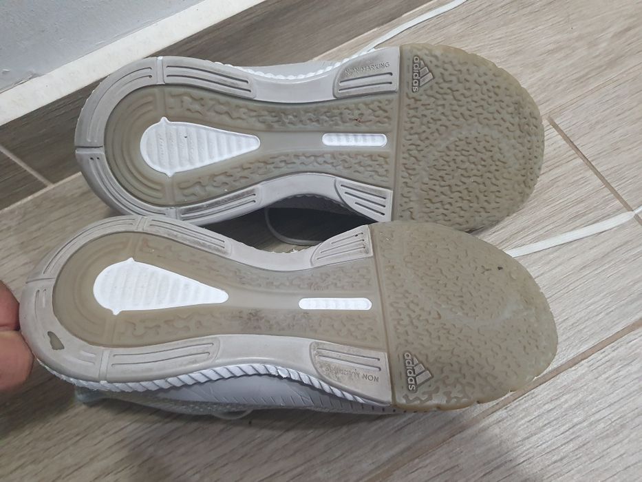 Маратонки Adidas Crazyflight Bounce