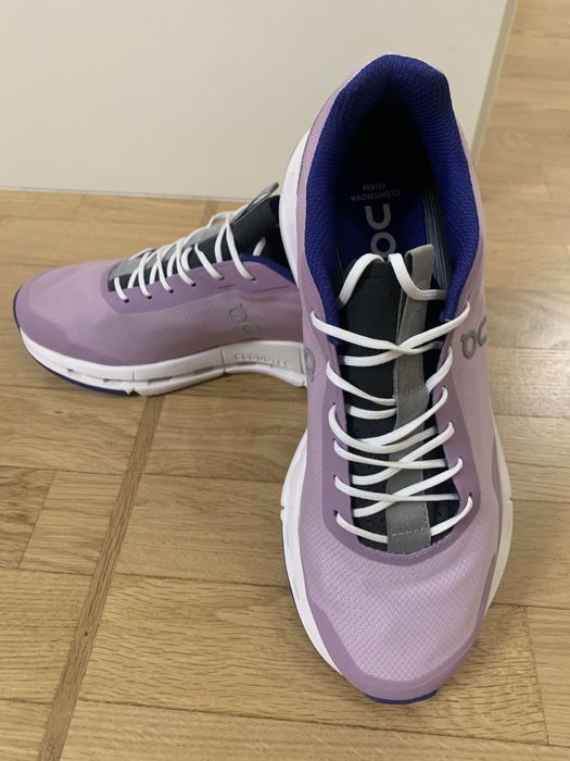 Кроссовки сиреневые, легкие, новые