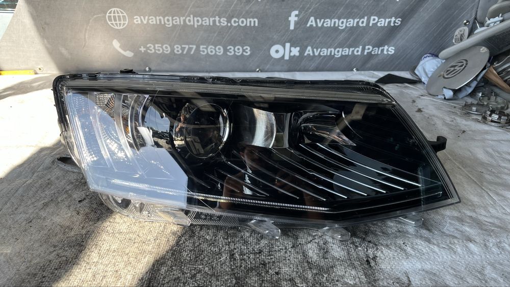 2 броя Десен фар Skoda Octavia 3 (2013-2017)