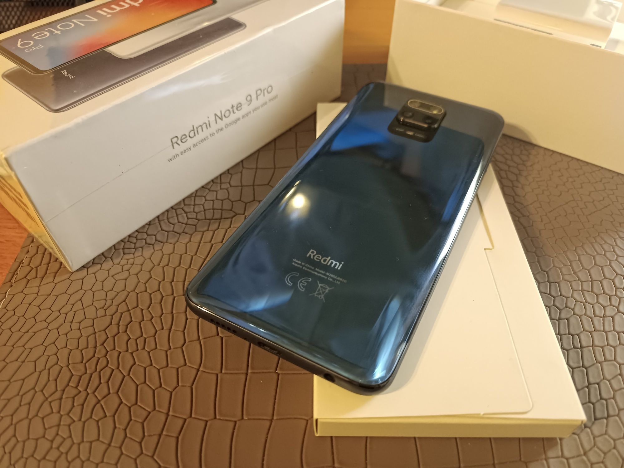 Продам Xiaomi Redmi Note 9 Pro 64Gb/6Gb