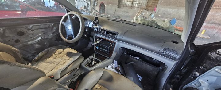 Soclu becuri lampa stop pe aripa dreapta Volkswagen VW Passat B5.5 (f