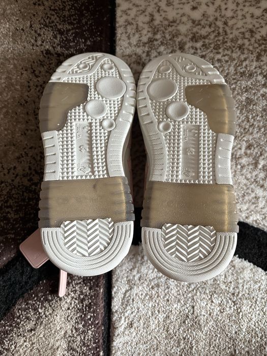 off white out off office
