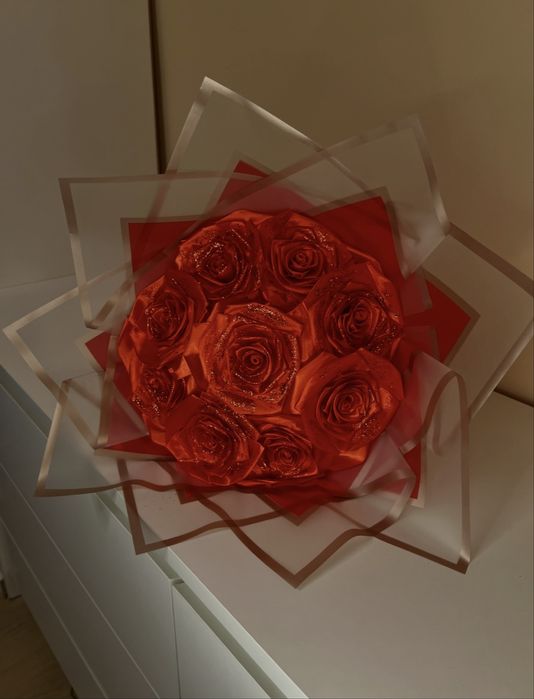 Buchet trandafiri rosii cu sclipici