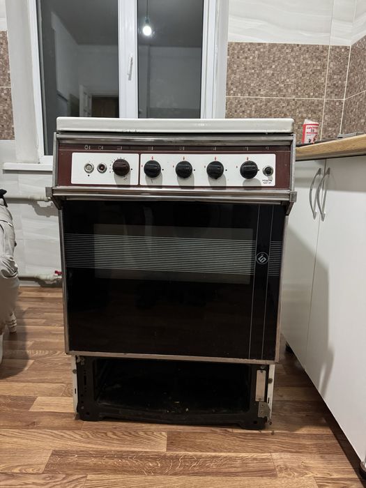 Продам газовую плиту модель 1457-01