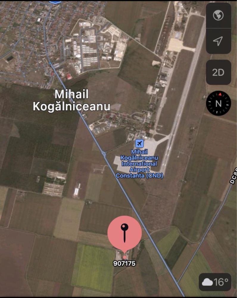Vand sau inchiriez teren+casa