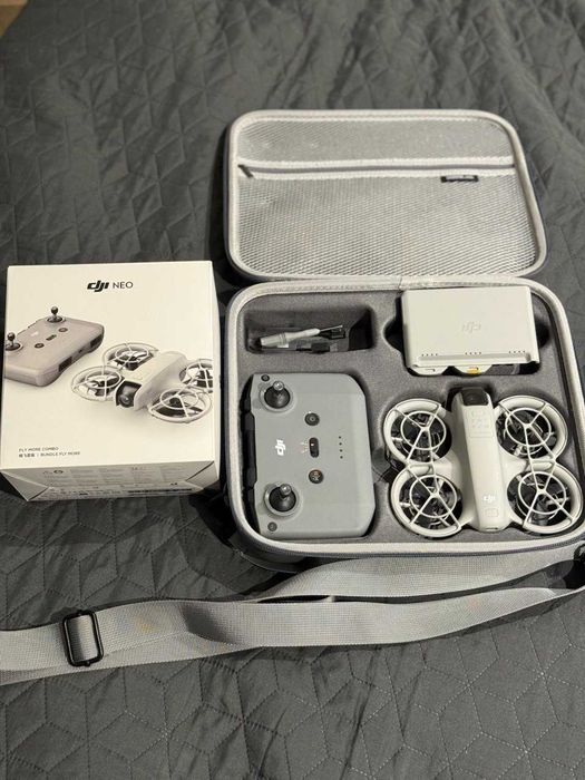DJI Neo Fly More Combo