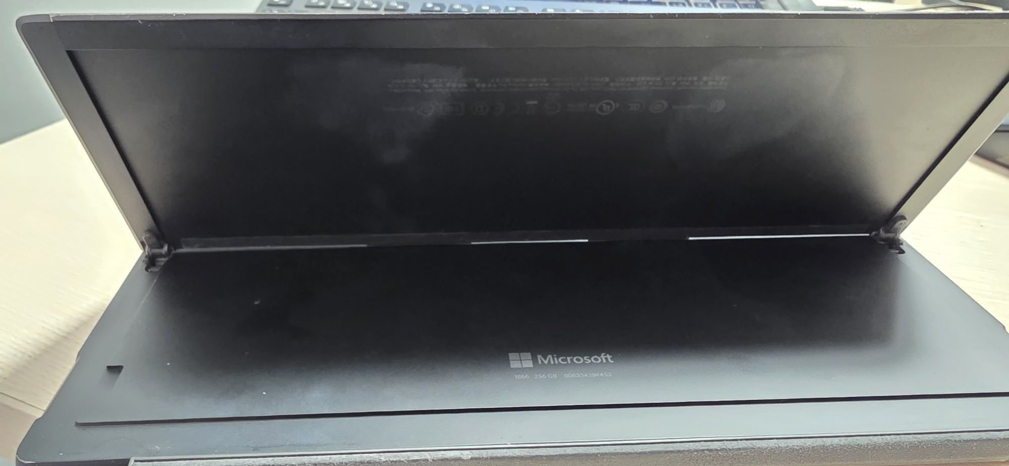 Продам surface pro 7