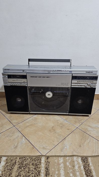 Radio casetofon sharp vz 2500