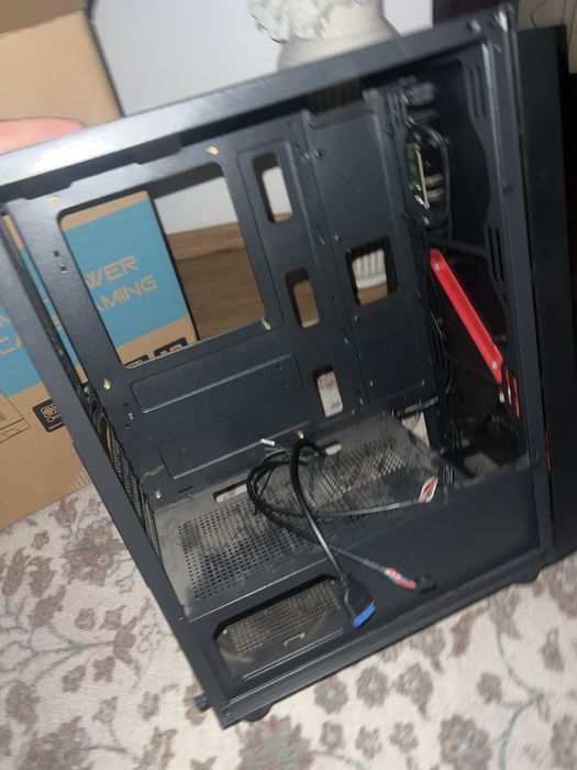 Carcasa lenovo in perfecta stare