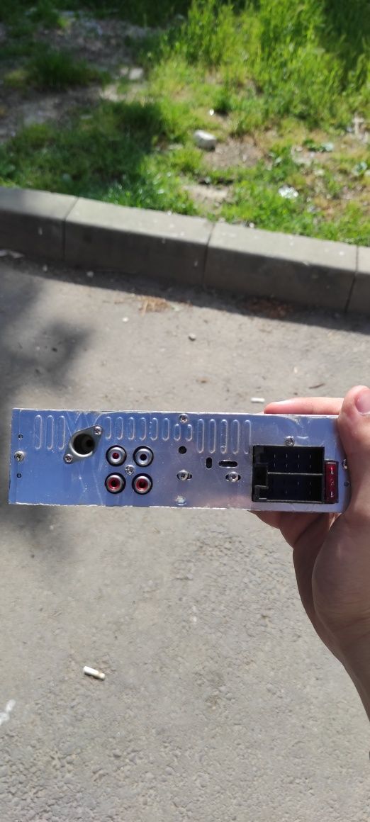 Radio auto cu bluetooth si aux
