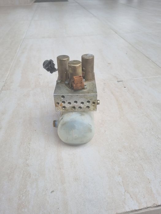 Pompa decapotare opel  bertone cabrio 2005