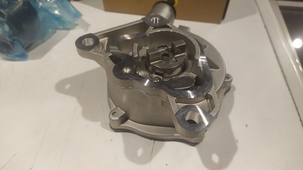 Вакуумный насос Cummins 2.8