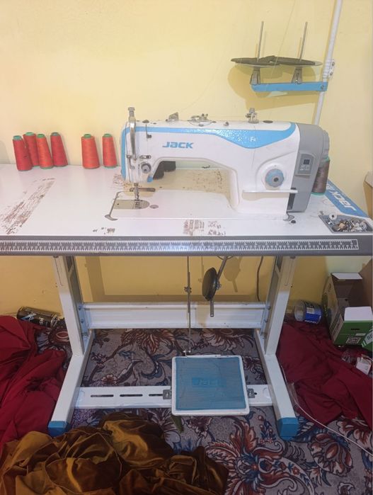 Tikuv mashinasi jack