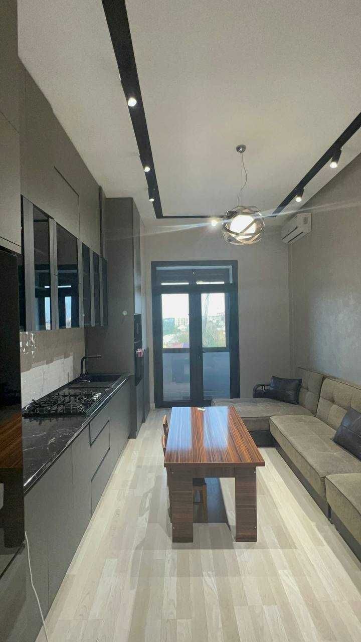 Apartment 3/7/7 with furniture and appliances in Yunus-Abad
