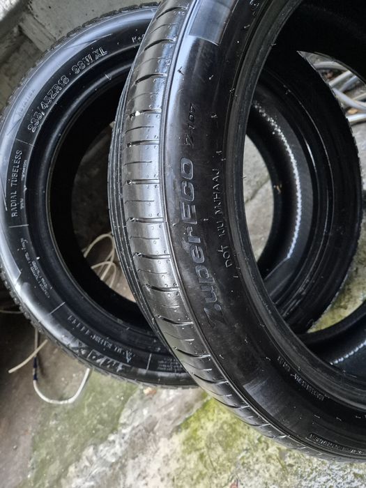 2 Cauciucuri Vara +Iarna Bucăți diferite 235.45.18